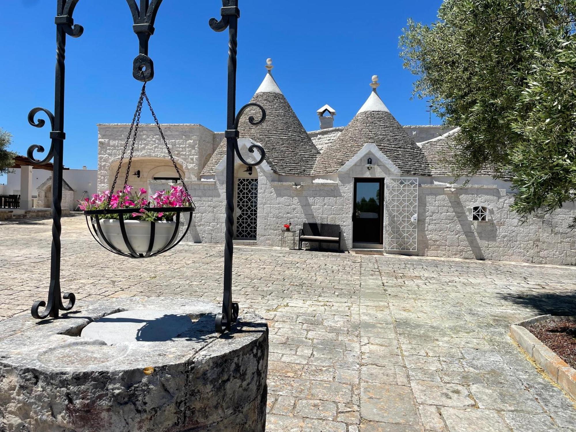 Dimora San Michele Hotel Castellana Grotte Bagian luar foto